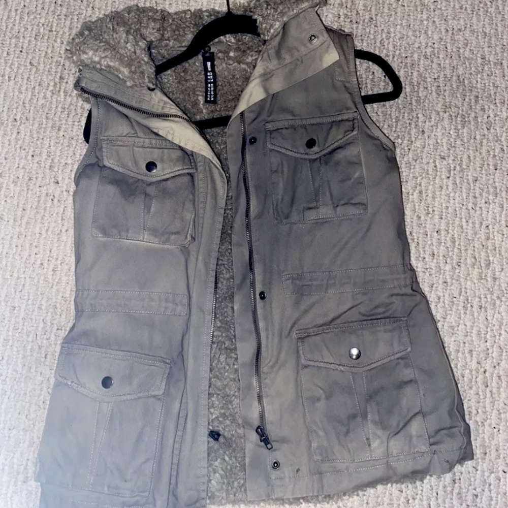 design lab motto fur vest